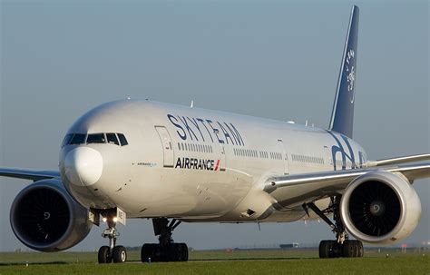 AF 777 .